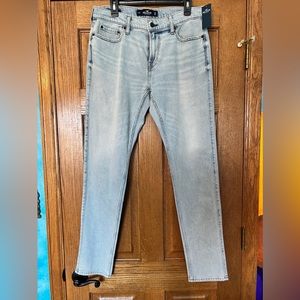 NWT Hollister Men’s Epic Flex Taper Fit Light Wash Jeans Size 32 X 34